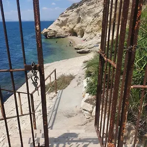 https://villa-santelia-cagliari.in-sardinia.net
