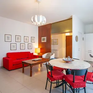 https://maffeihouse-5-min-to-hospital.hotelinveneto.com